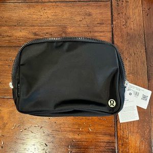 Lululemon Everywhere Belt Bag LARGE